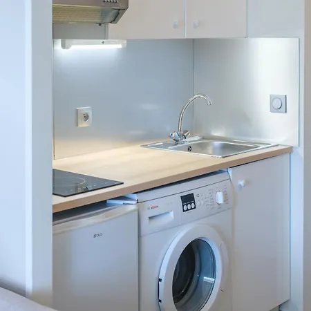 Marina Baie Des Anges * 빌뇌브루베