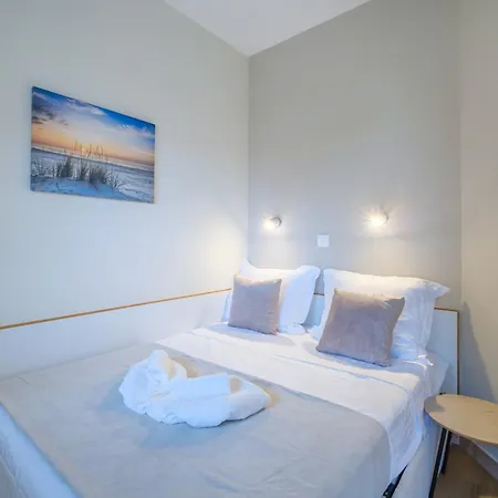 Marina Baie Des Anges 아파트